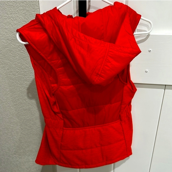 North Face vest - Picture 2 of 4